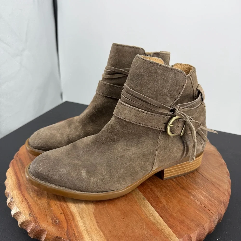 Born‎ Osha Ankle Boots taupe suede Leather Buckle Low Boot tassel sz 7.5